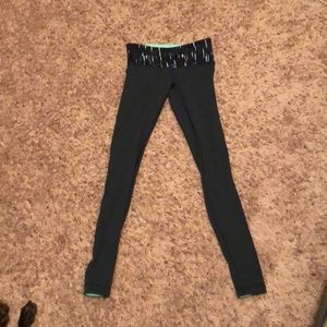 Reversible lululemon leggings.
